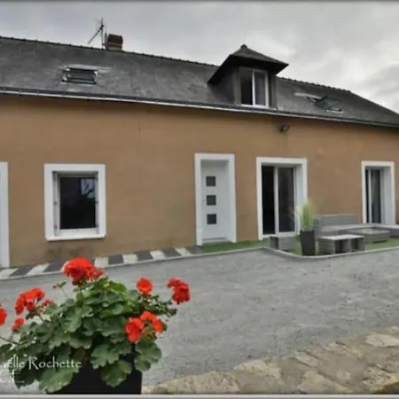 Maison Familiale 11 Personnes Lezigne