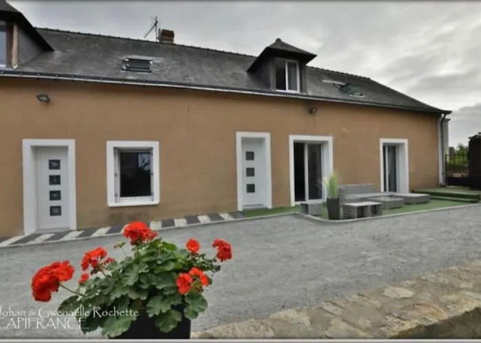 Maison Familiale 11 Personnes Lézigné